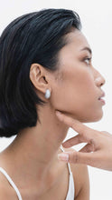Load image into Gallery viewer, NIMA EARRINGS WHITE GOLD