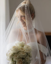 Load image into Gallery viewer, NICOLE PEARL CHOKER