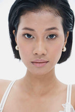 Load image into Gallery viewer, NIMA EARRINGS GOLD