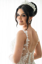 Load image into Gallery viewer, CARISSA EARRINGS WHITE GOLD