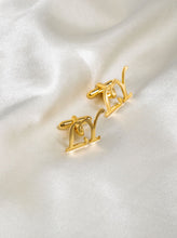 Load image into Gallery viewer, INITIAL CUFFLINKS • FONT 1