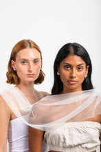 Load image into Gallery viewer, FLEUR EARRINGS WHITE GOLD