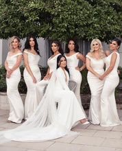 Load image into Gallery viewer, SANDY EARRINGS GOLD