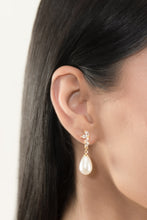 Load image into Gallery viewer, SERENE EARRINGS GOLD