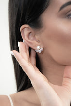 Load image into Gallery viewer, FLEUR EARRINGS WHITE GOLD
