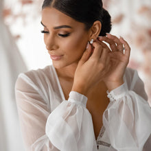 Load image into Gallery viewer, HERA EARRINGS WHITE GOLD