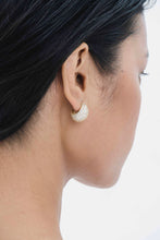 Load image into Gallery viewer, NIMA EARRINGS GOLD
