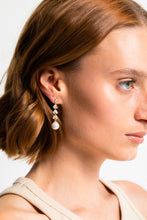 Load image into Gallery viewer, BRIELLE EARRINGS GOLD
